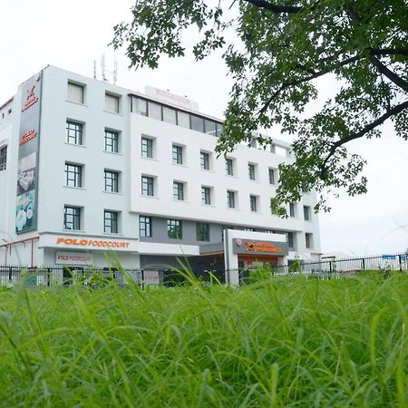 Max Hotels Αλλαχαμπάντ Εξωτερικό φωτογραφία