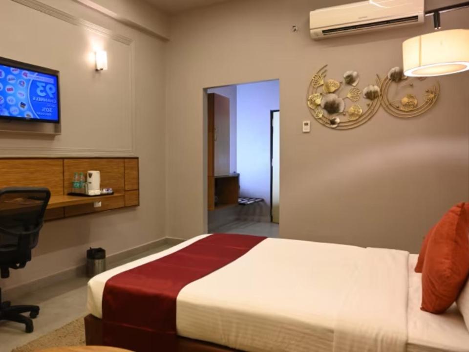 Max Hotels Αλλαχαμπάντ Εξωτερικό φωτογραφία